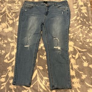 NWOT G Giuliana Jeans - torn/ distressed Medium Blue Wash Sz 24W